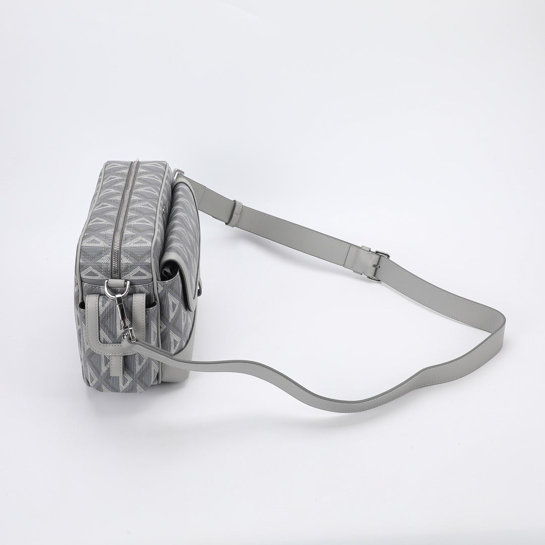 DIO Hit The Road Diamond Messenger Bag