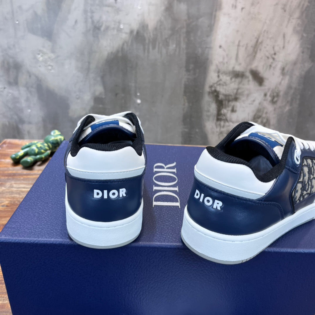 DIO Sneakers