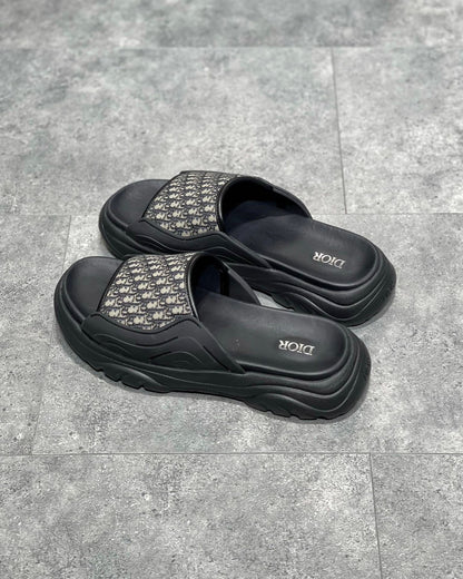 DIO sandal