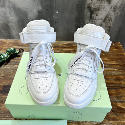 Off-White Sneakers