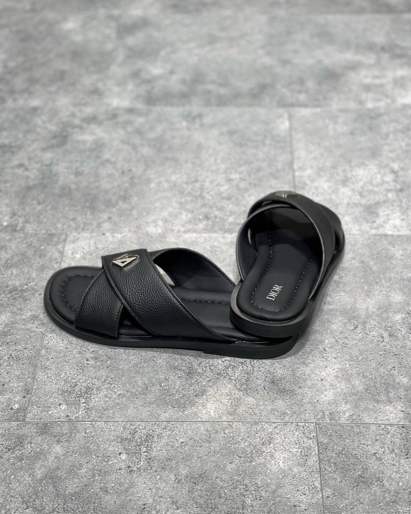 DIO Sandal