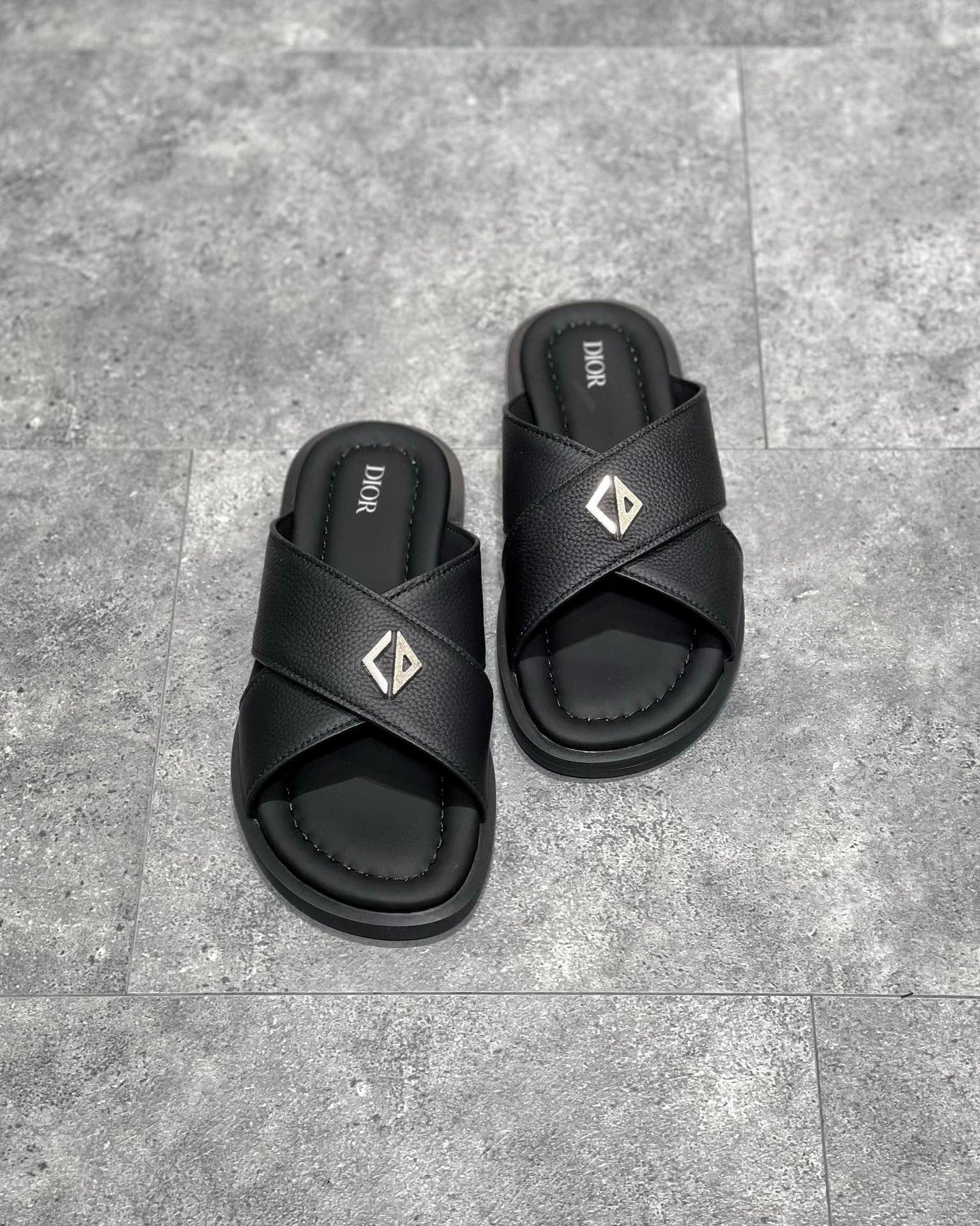 DIO Sandal