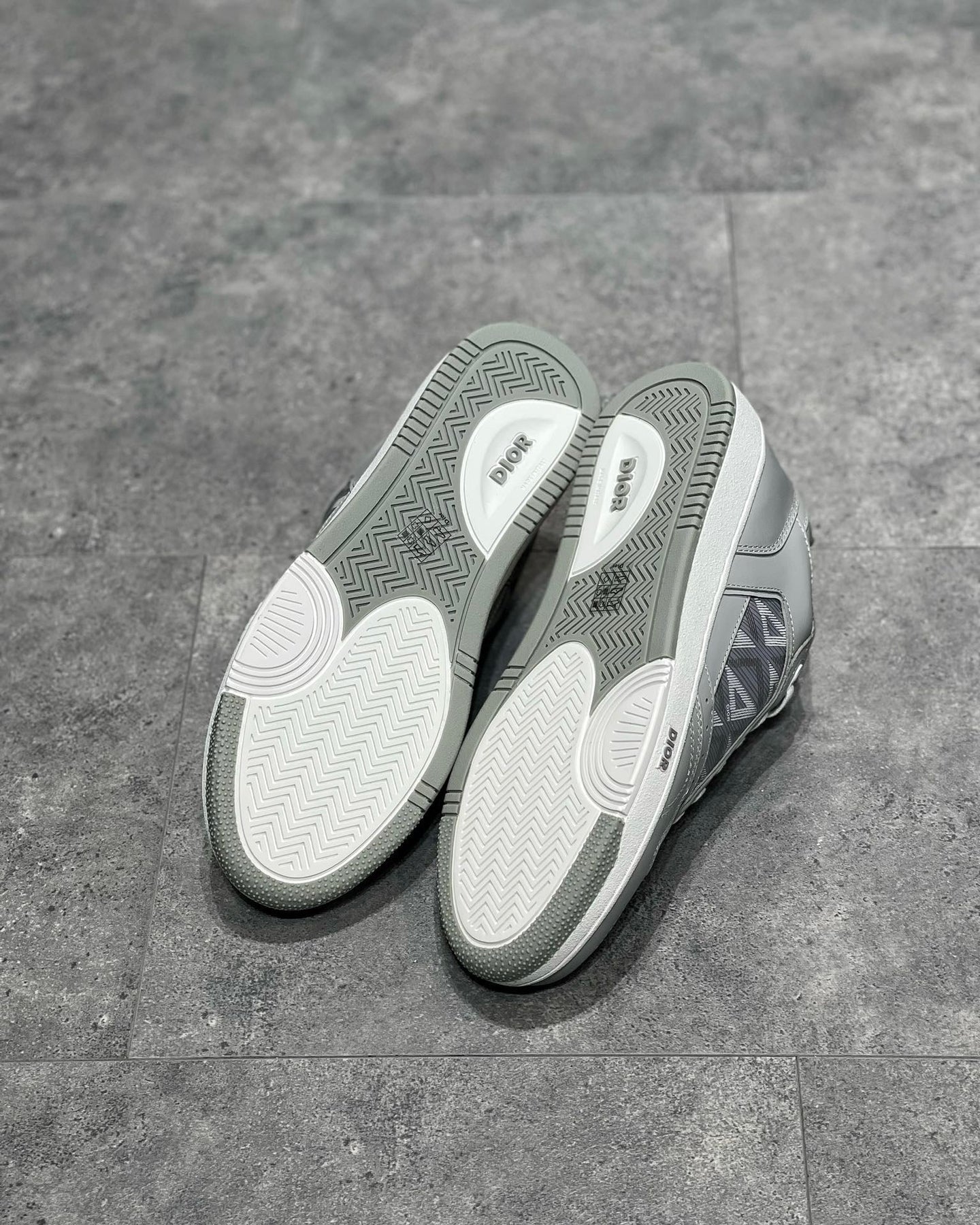 DIO Sneakers