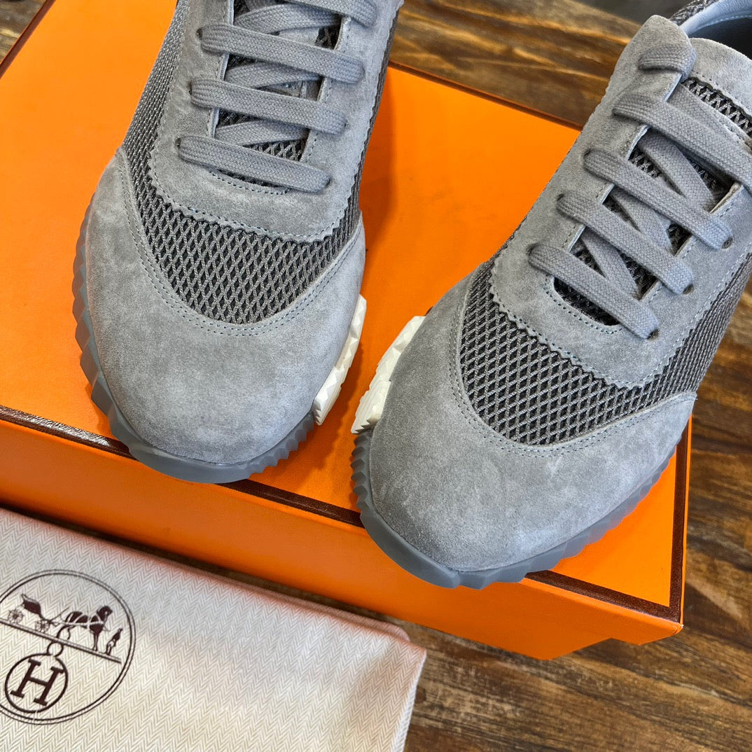 HERM Sneakers