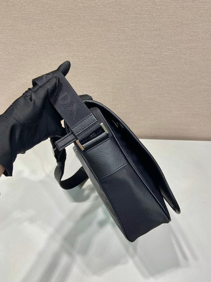 PRA Messenger Bag