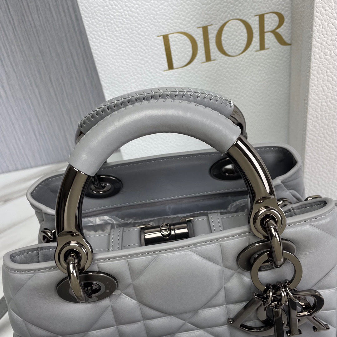 DIO handbag
