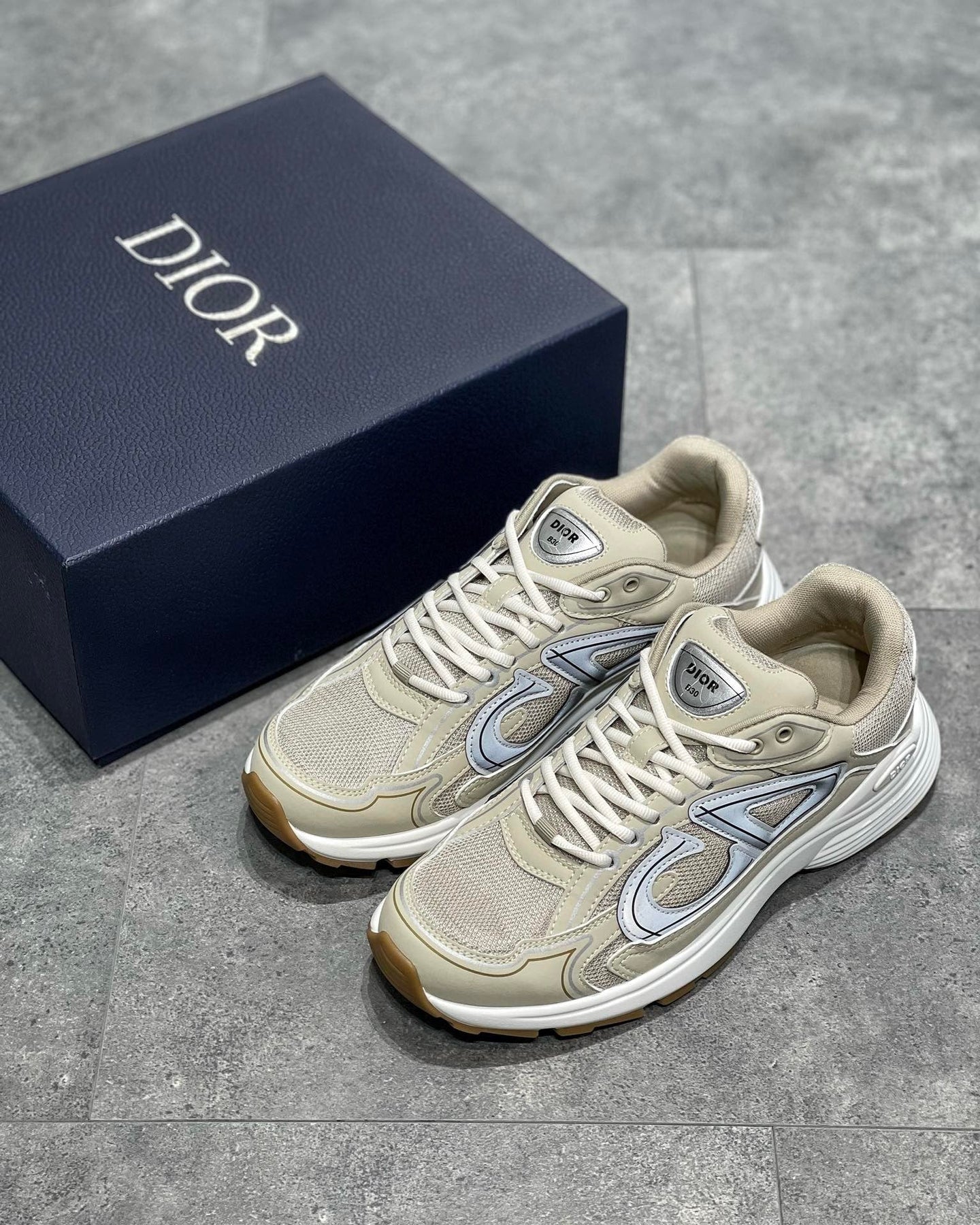 DIO Sneakers