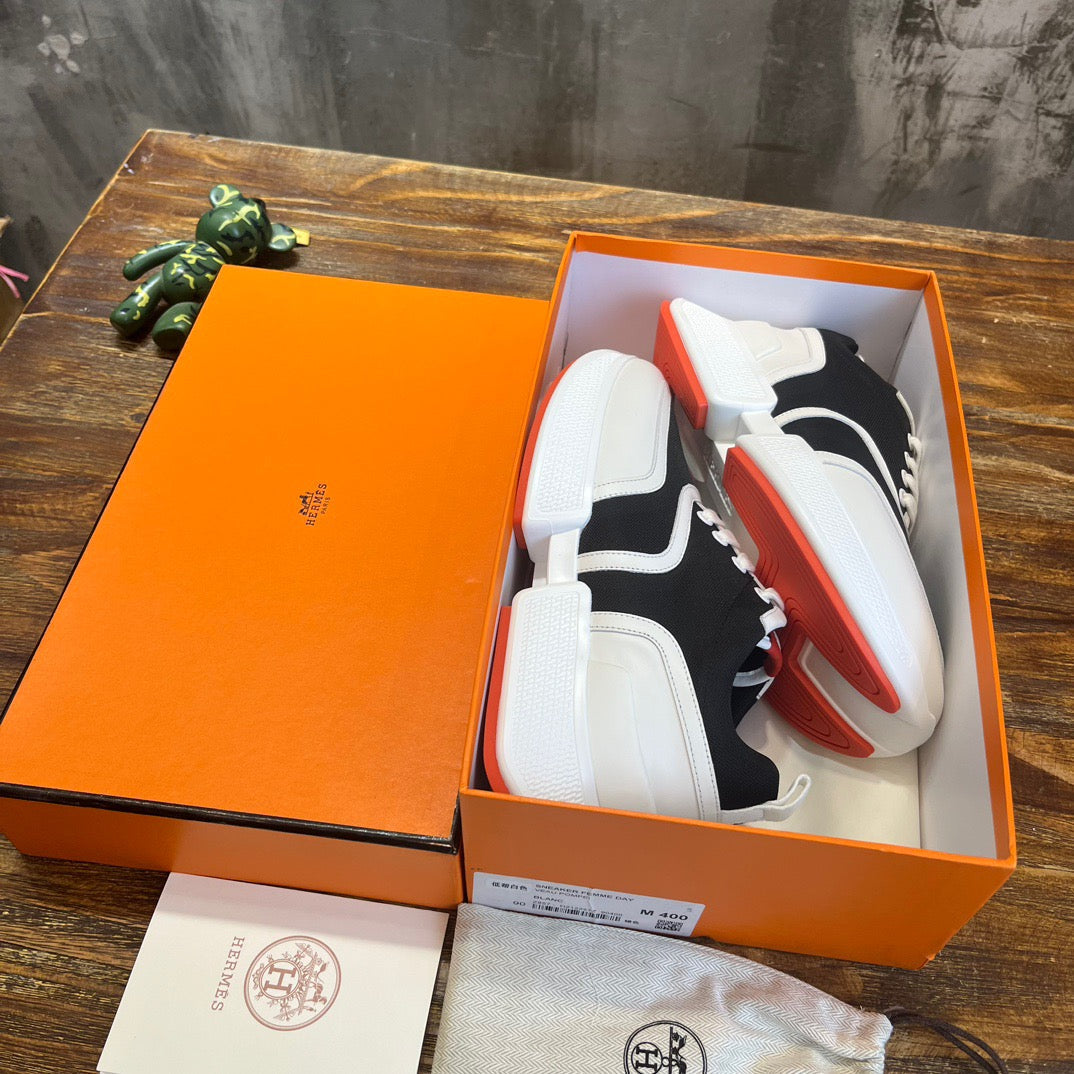 HERM Sneakers