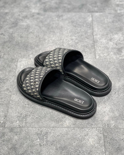 DIO Sandal