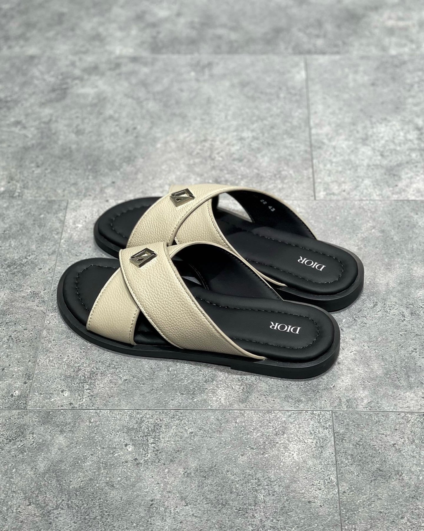 DIO Sandal
