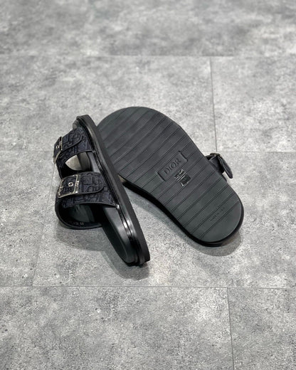 DIO Sandal