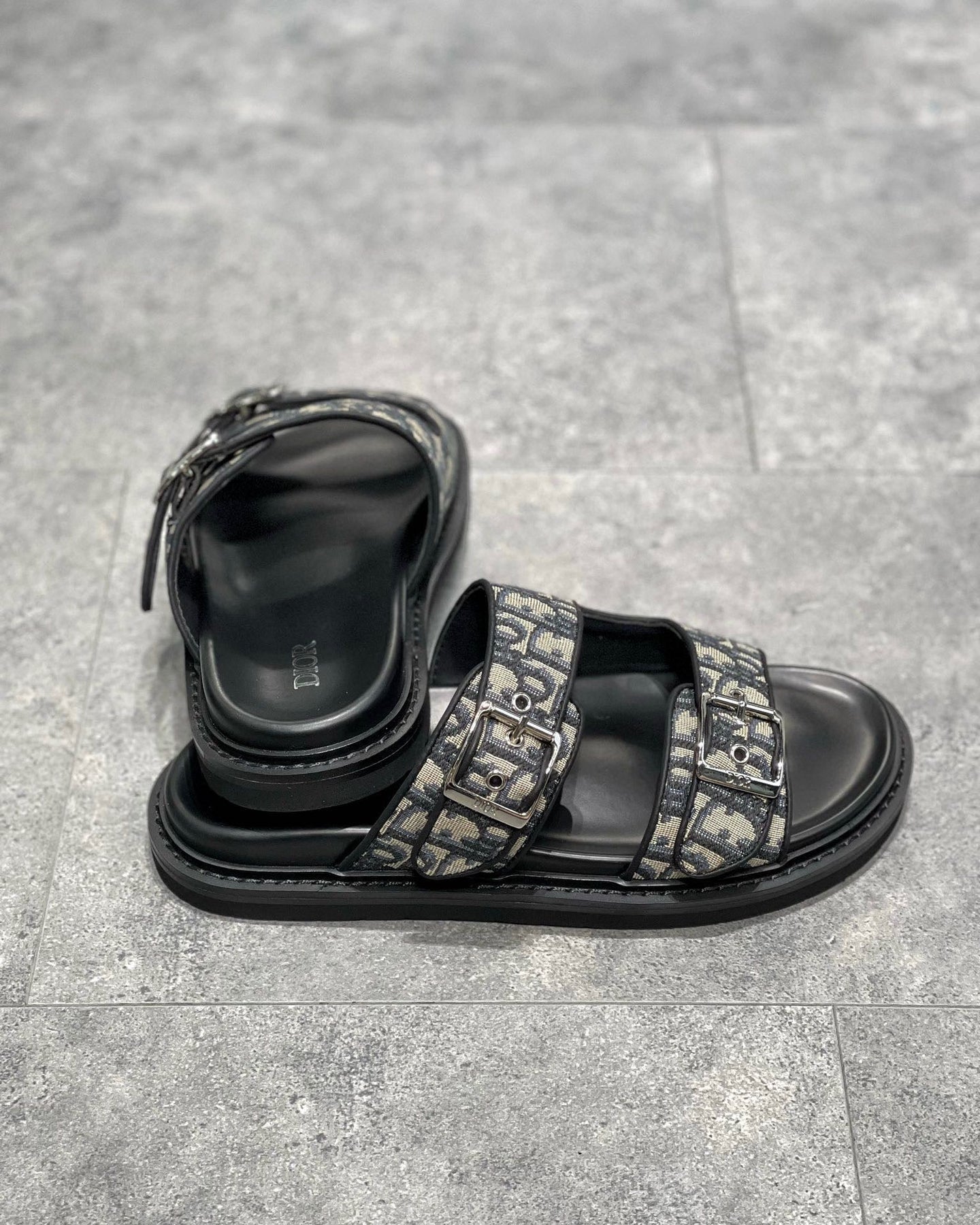 DIO Sandal