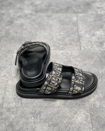 DIO Sandal