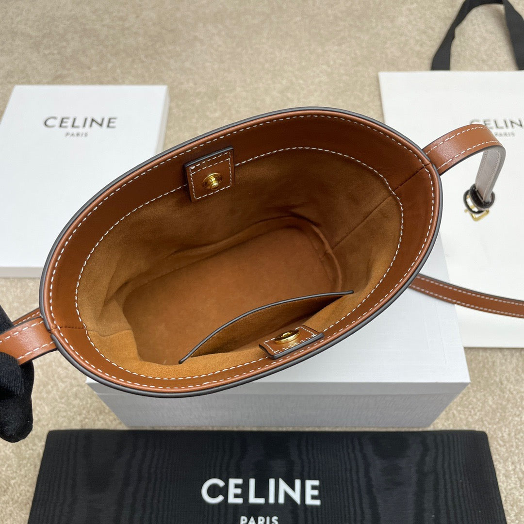 CEL Triomphe Bucket