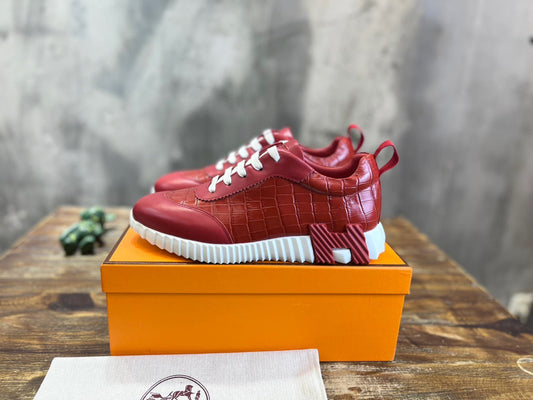 HERM Sneakers
