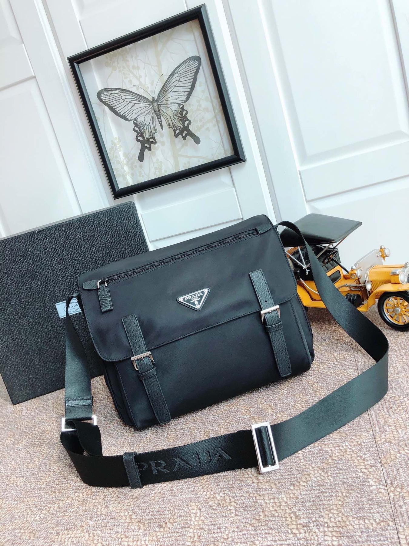 PRA Messenger Bag