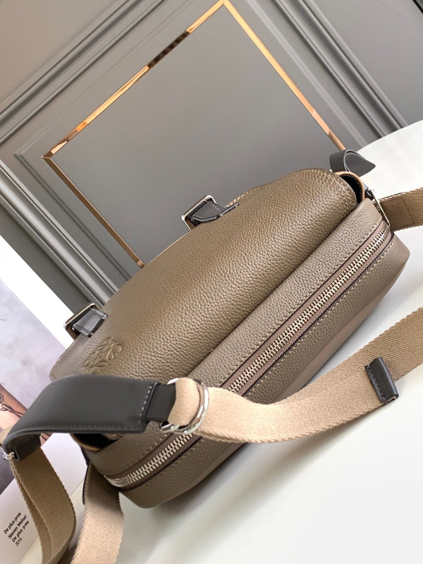 LO Messenger Bag