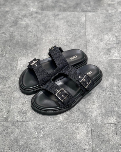 DIO Sandal