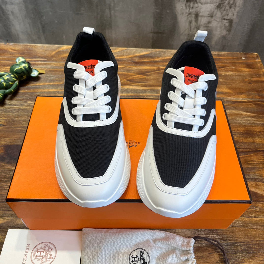 HERM Sneakers