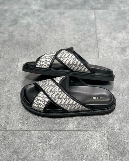 DIO Sandal