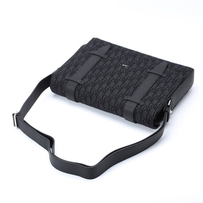 DIO Oblique Messenger Bags