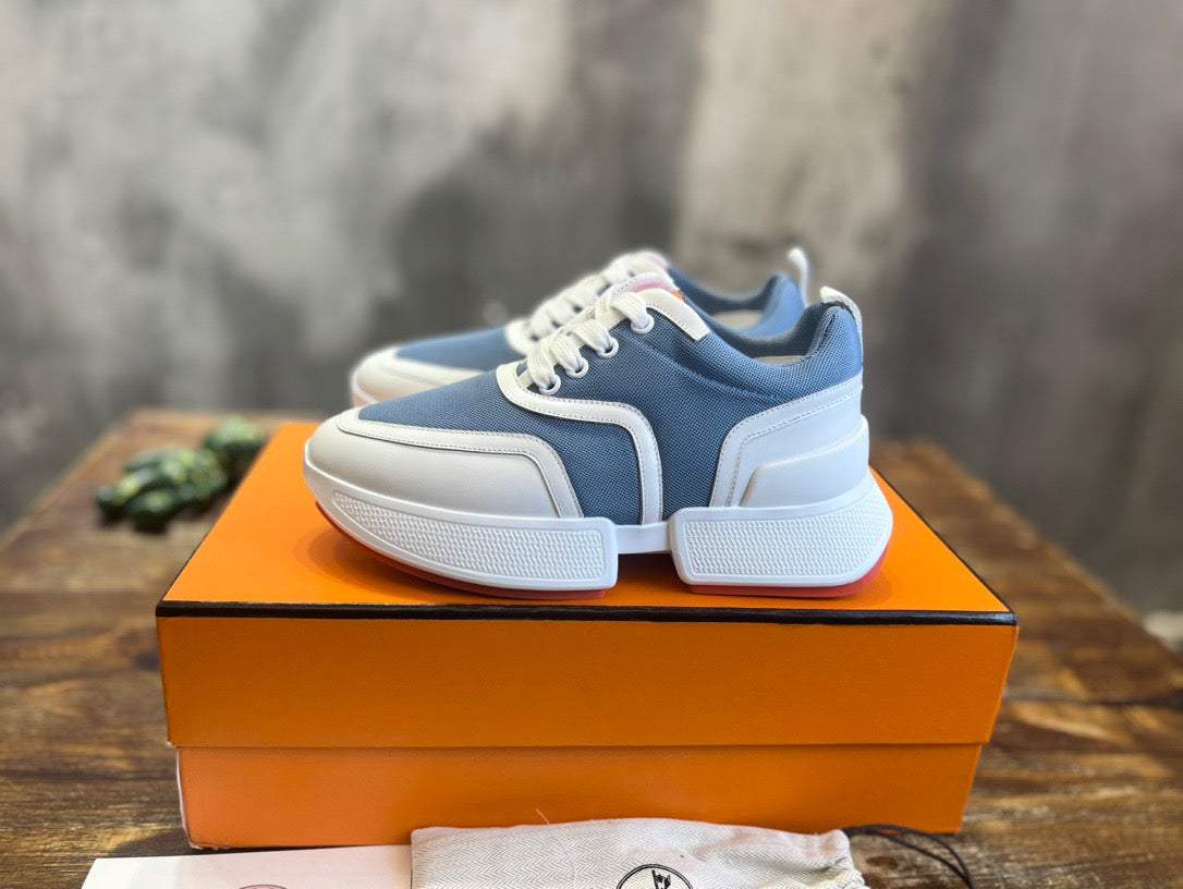 HERM Sneakers