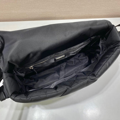 PRA Messenger Bag