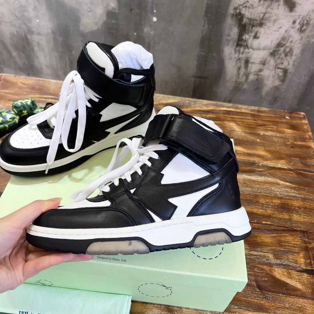 Off-White Sneakers