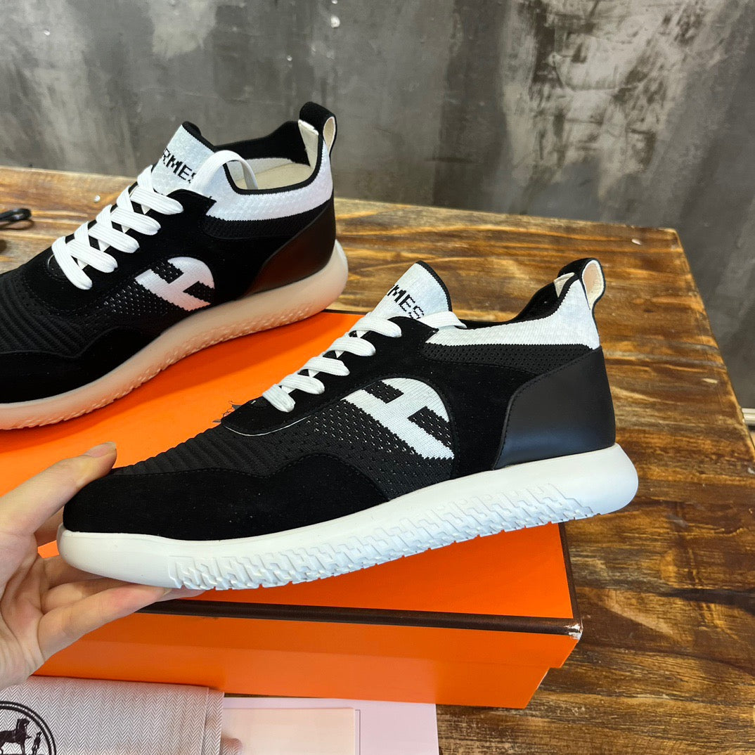 HERM Sneakers