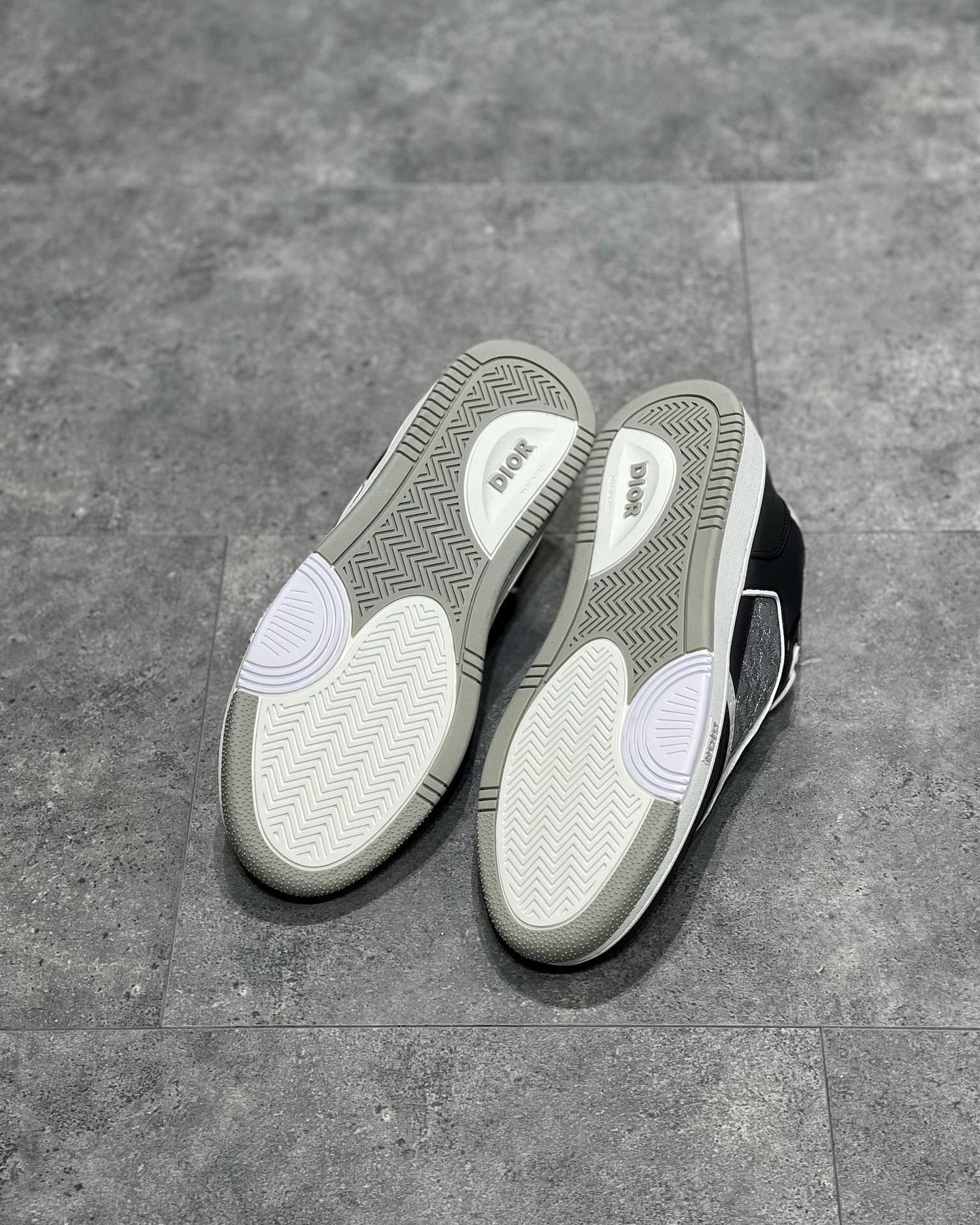 DIO Sneakers