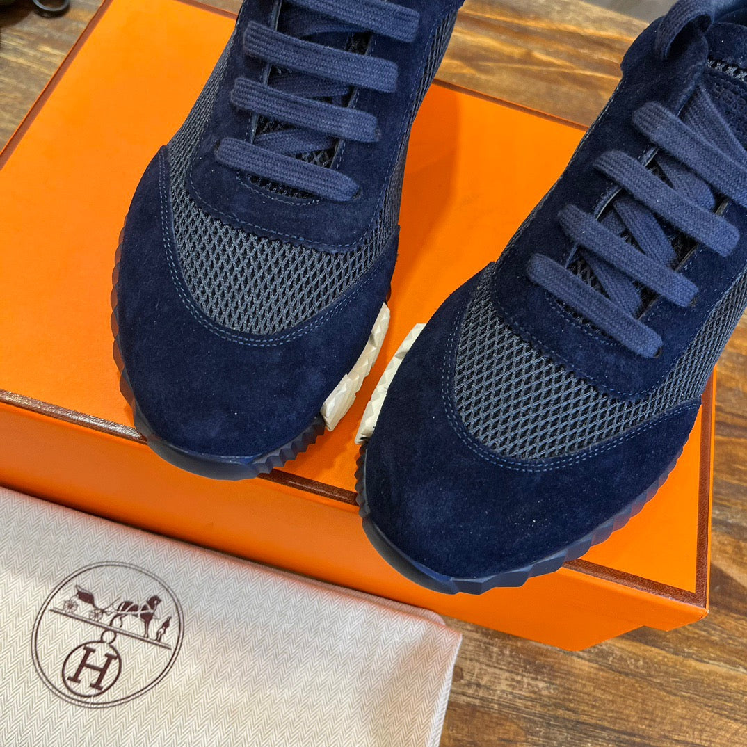 HERM Sneakers
