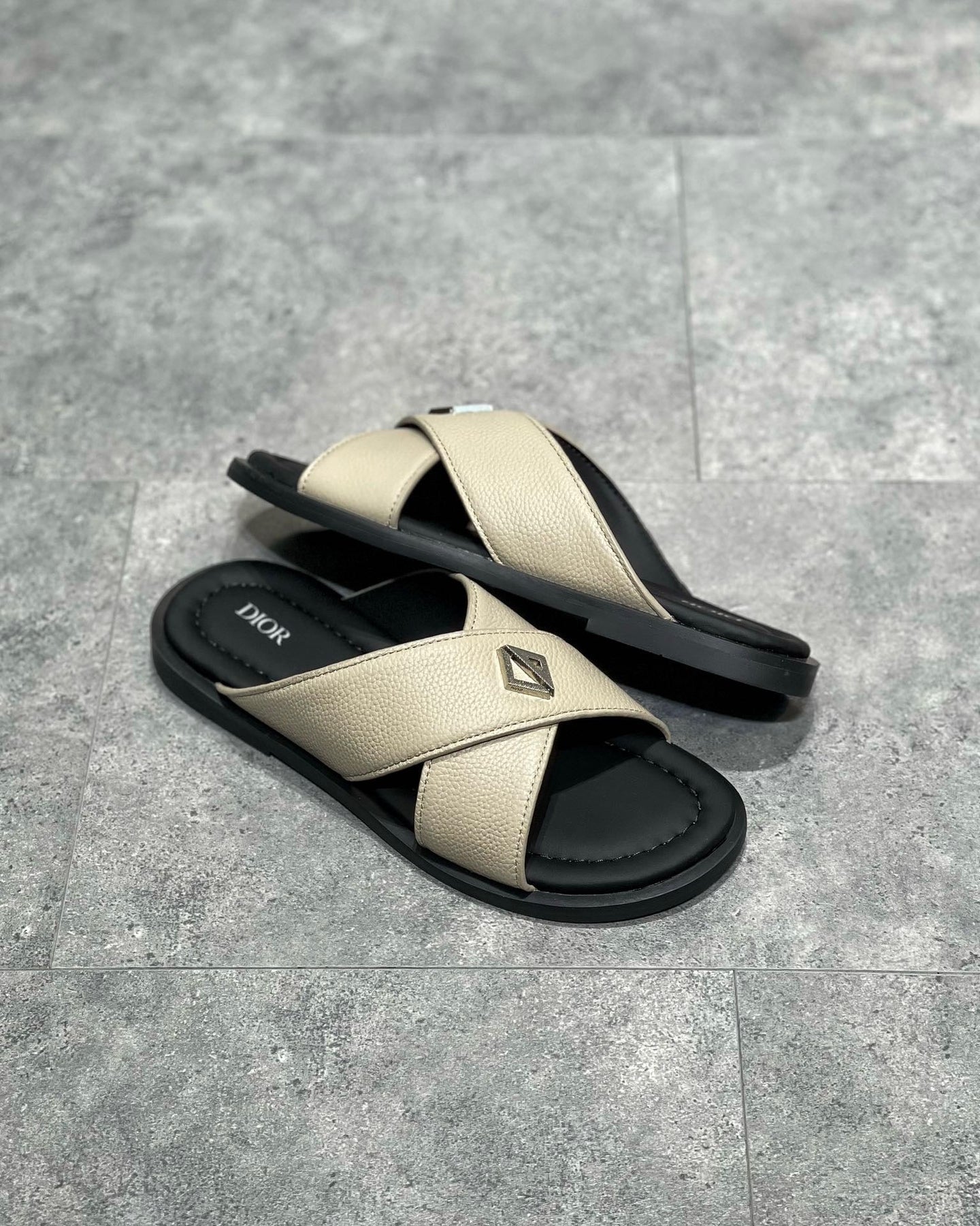 DIO Sandal