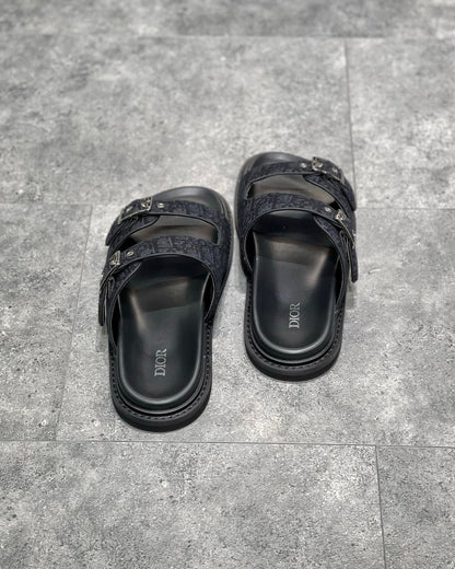 DIO Sandal