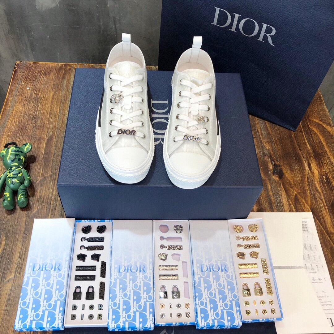 DIO Sneakers