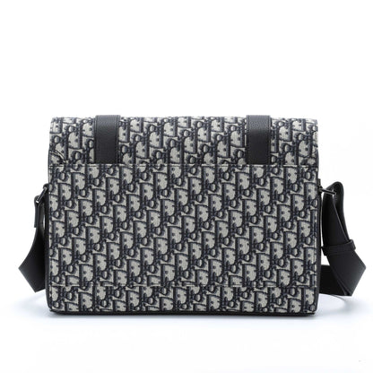 DIO Oblique Messenger Bag