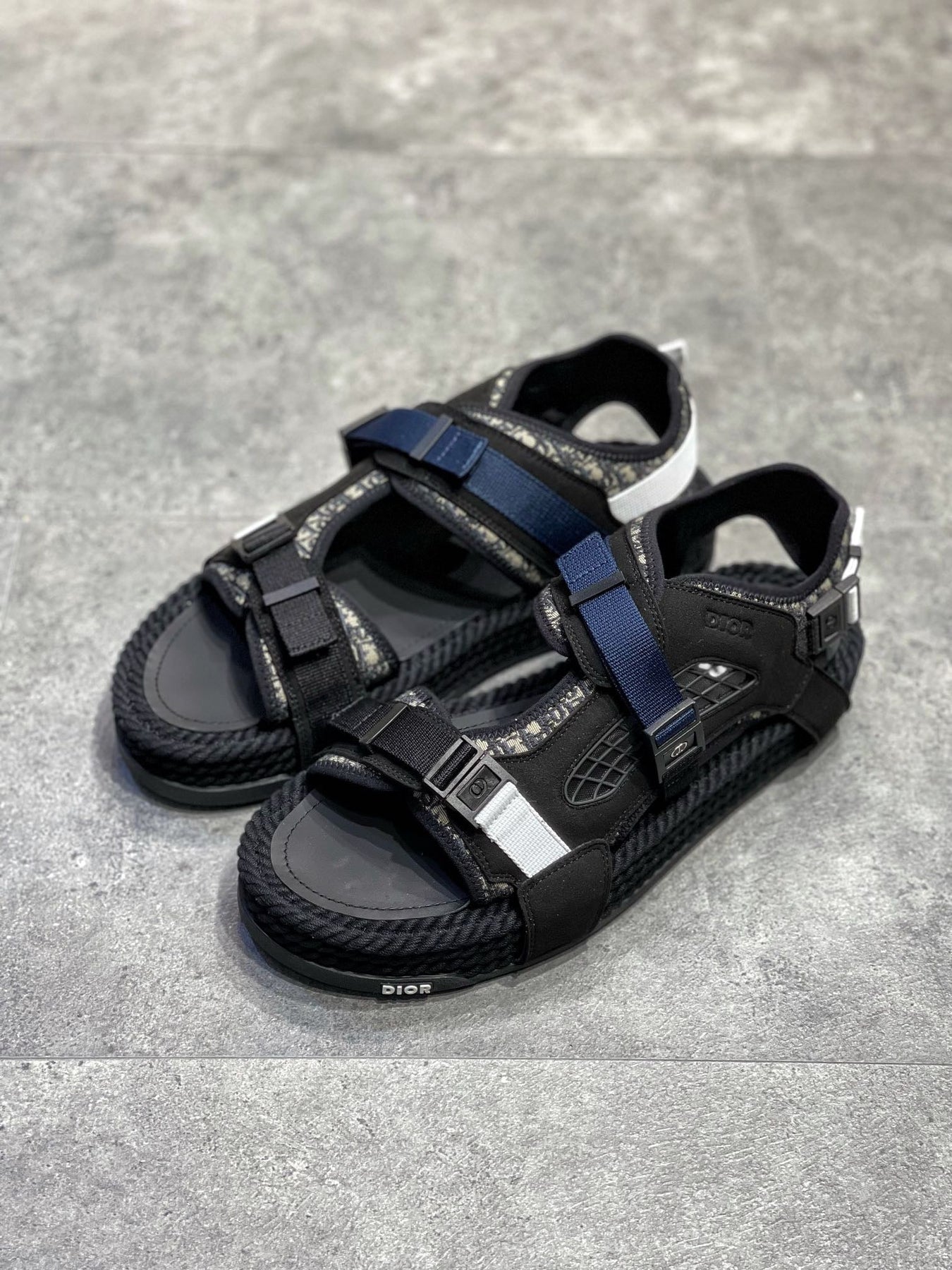 DIO Sandal