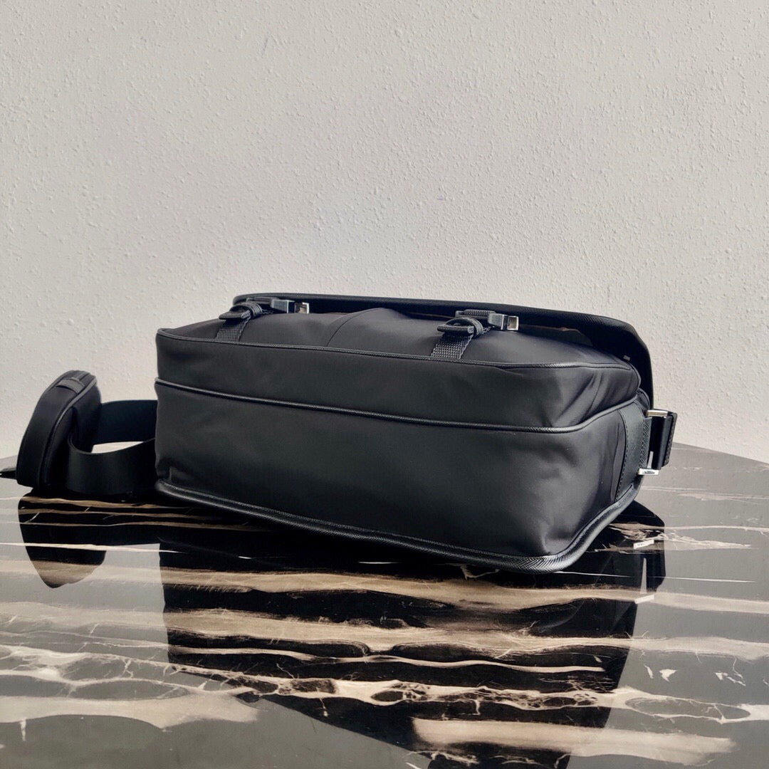 PRA Messenger Bag