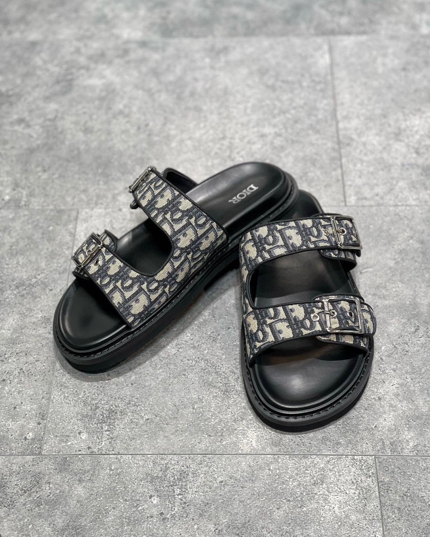 DIO Sandal