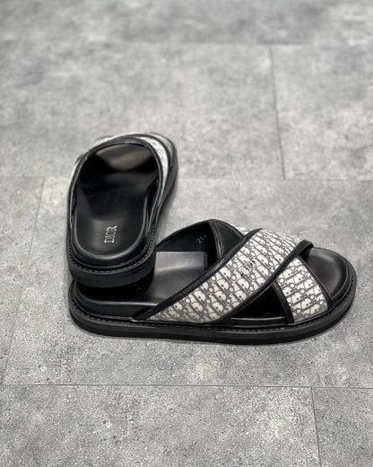 DIO Sandal