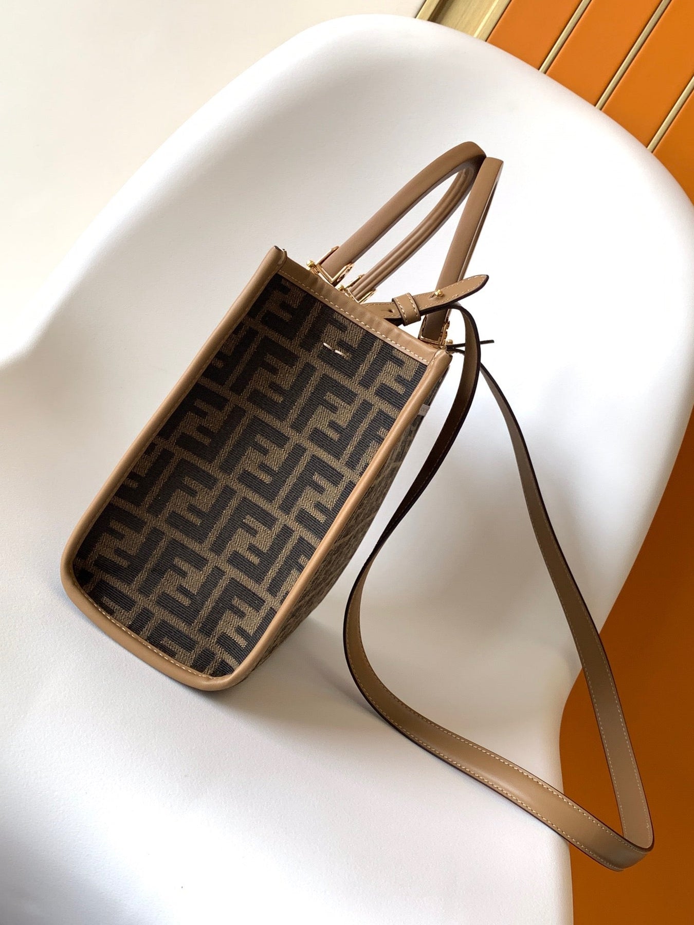 FEN Sunshine Shopper