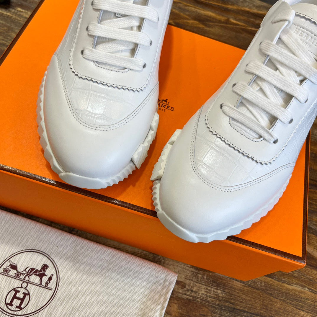 HERM Sneakers