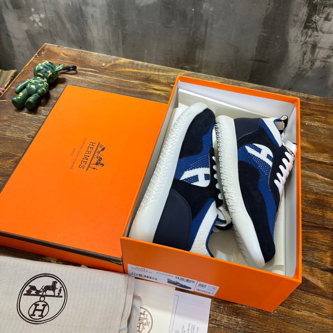 HERM Sneakers