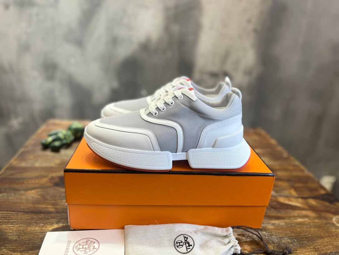 HERM Sneakers