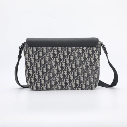 DIO Saddle Messenger Bag