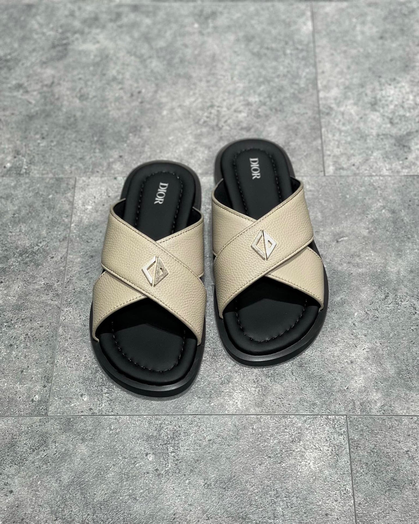DIO Sandal
