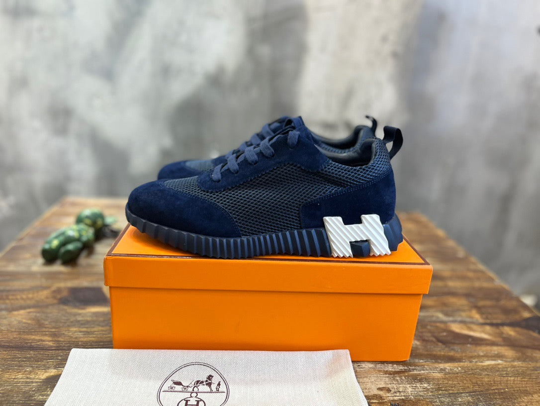 HERM Sneakers