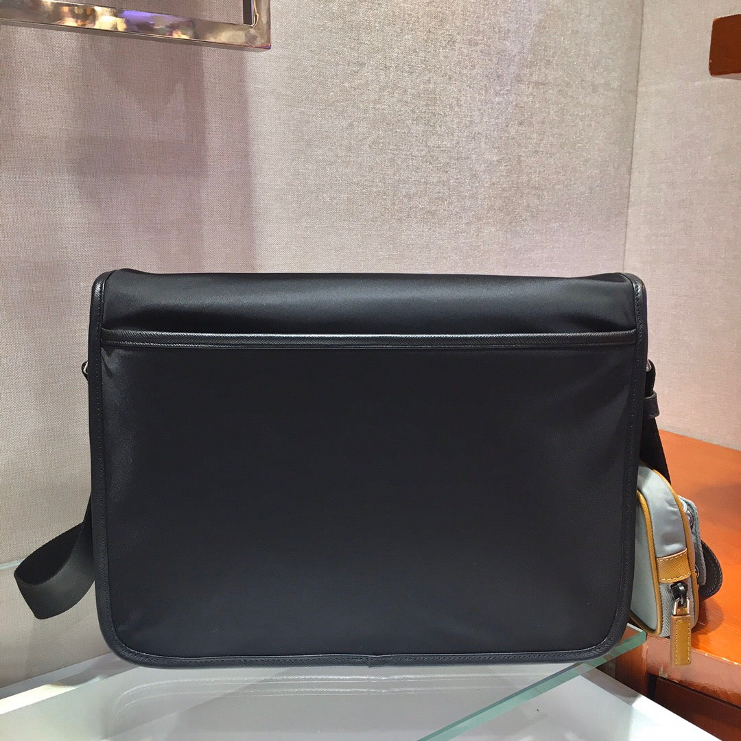 PRA Messenger Bag