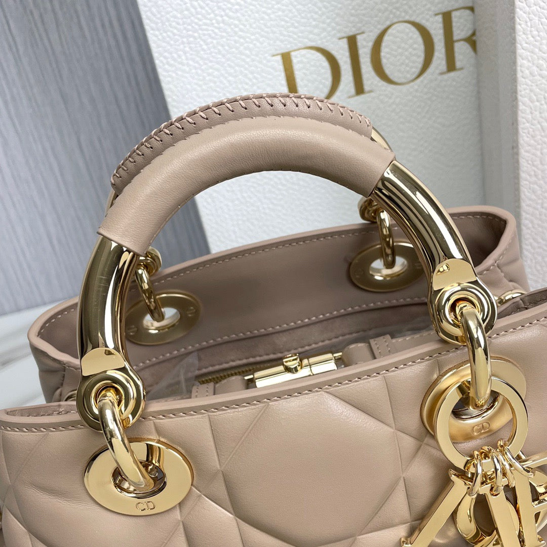 DIO handbag
