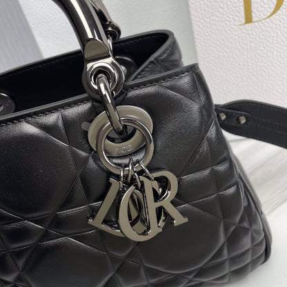 DIO handbag