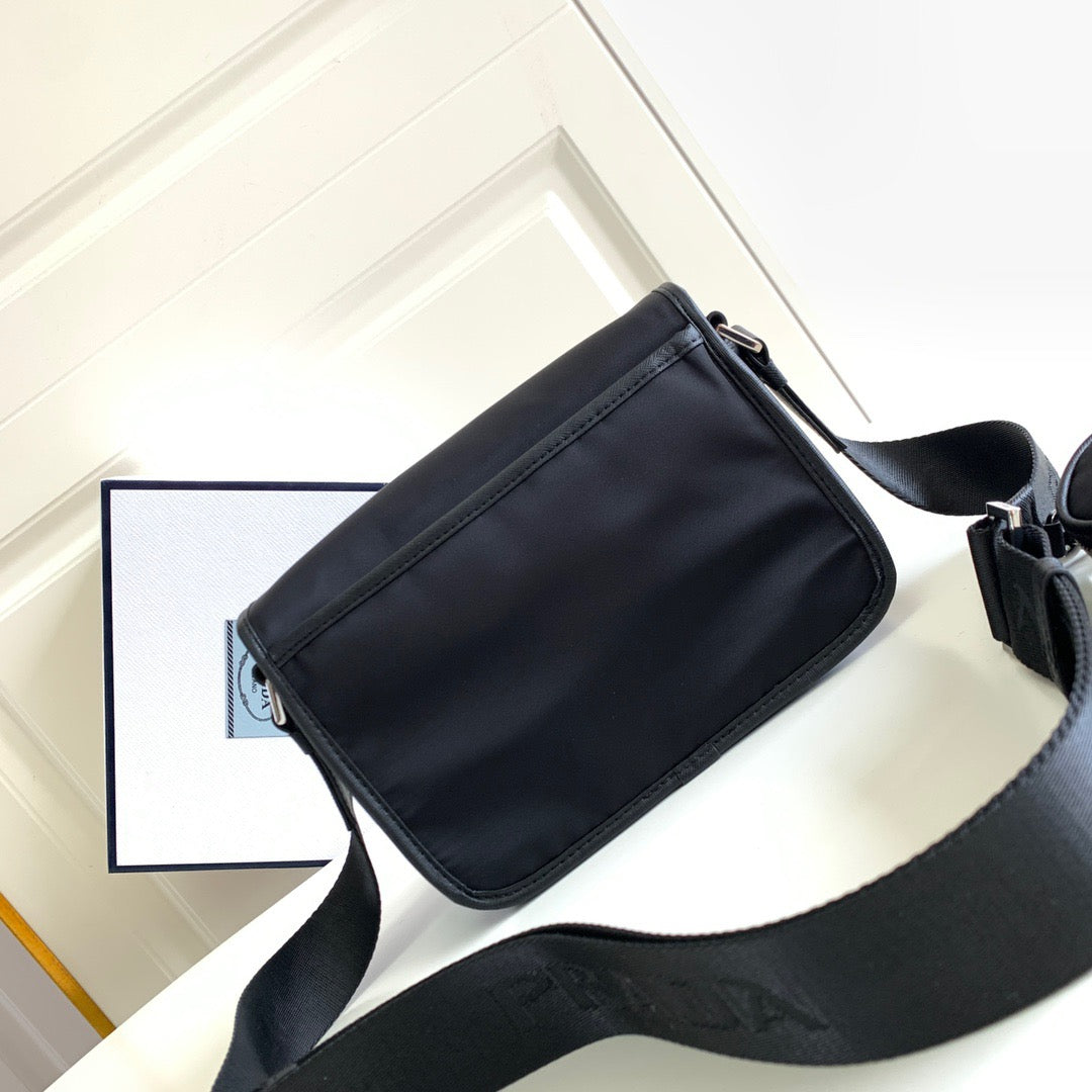 PRA Messenger Bag